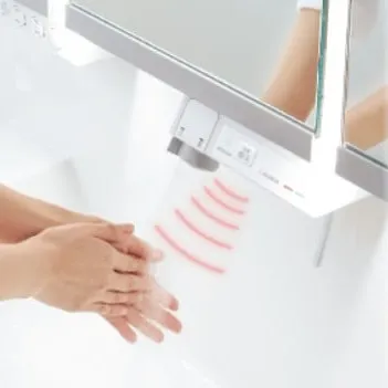 人気☆ 自動で水が出る♪タッチレス水栓の洗面台