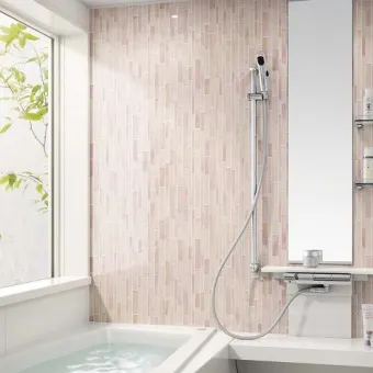 「Lクラス バス」の新壁柄”ガラスタイルピンク”を見てきました☆