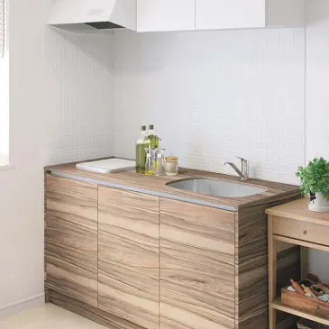 ワークトップも木目柄!個性的なキッチン【バウム】