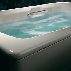 お風呂でゆっくり湯船に浸かると1日の疲れが取れますよ〜♪