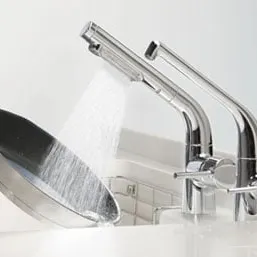  TOTOキッチンのメリット”水ほうき水栓”☆