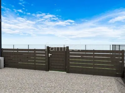 人工芝と木調フェンスで温かみのあるお庭リフォーム