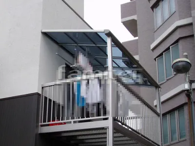 バルコニー　テラス　フラット屋根