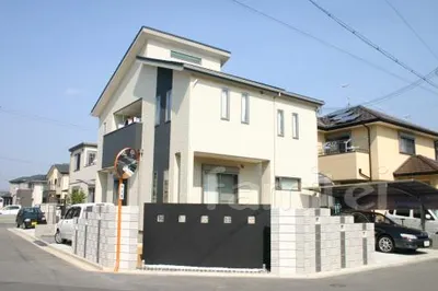 角地　ガラスブロック塀