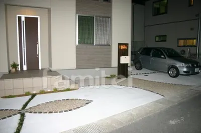 新築オープン外構 　土間コンクリート　草目地