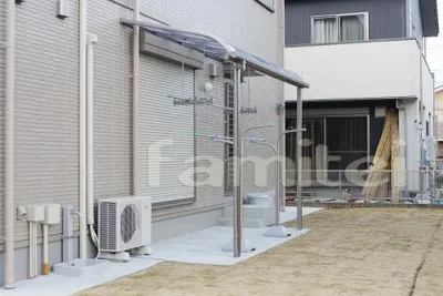 ベランダ物干　新日軽ファインテラス屋根1F