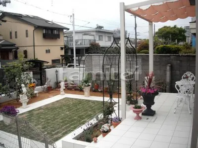 パーゴラ TOEX Gルーフテラス屋根 芝生