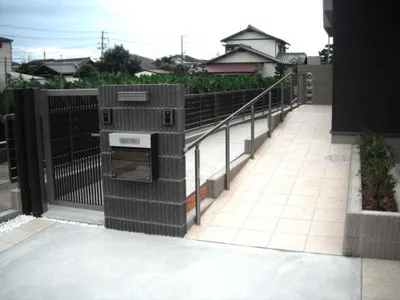 スロープ タイル貼