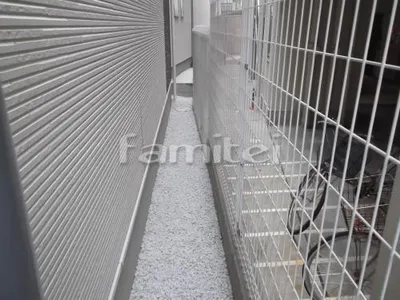 通路 犬走り 白玉砂利