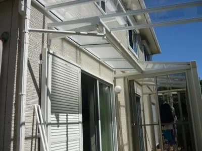 柱なしテラス屋根 三協メニーウェル1階 F型フラット屋根