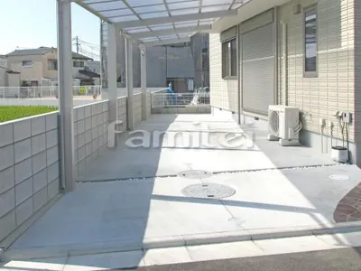駐車場ガレージ床 土間コンクリート 化粧砂利目地