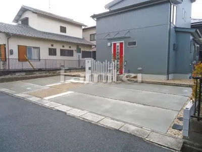 駐車場ガレージ床 土間コンクリート 錆砂利目地