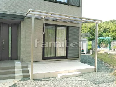 洗濯干し屋根 フラットテラス屋根 1階用 F型 物干し タイルデッキ INAXイナックス グレイスランド300角 LIXILリクシル 階段ステップ1段
