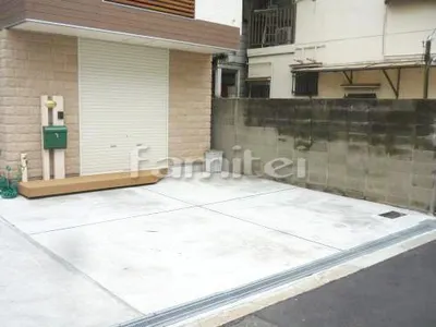 駐車場ガレージ床 土間コンクリート 伸縮目地
