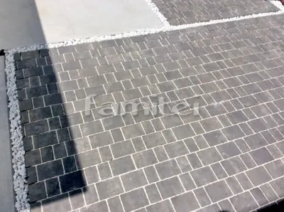 玄関アプローチ インターロッキング敷き ユニソン カッシア アルテグレー