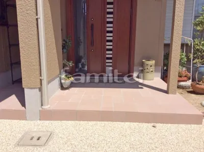 玄関ポーチ 床タイル貼り