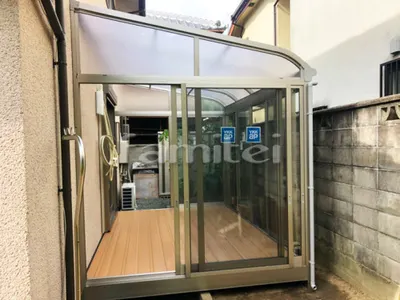 ガーデンルーム YKKAP ソラリア サンルーム R型アール屋根 物干し 網戸(正面 両側面)