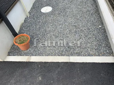 犬走り 防犯砂利敷き バラス砕石 防草シート加工