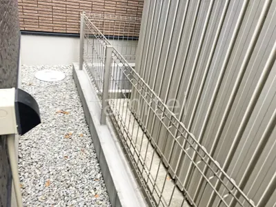 ブロック塀 (化粧ブロック) 太陽エコブロックス 普通CB スチールメッシュ フェンス YKKAP イーネット3F型 スチール柱 境界・メッシュ