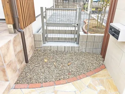 化粧ブロック階段 蹴上げ縁ライン ユニソン リゲル