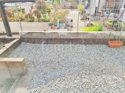 犬走り 防犯砂利敷き バラス砕石 防草シート加工