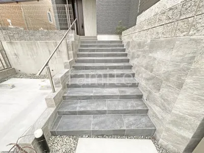 床タイル張り  ニッタイ ローク スクエア 石・ストーン調
