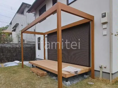 １階テラス屋根 タカショー ホームヤードルーフ