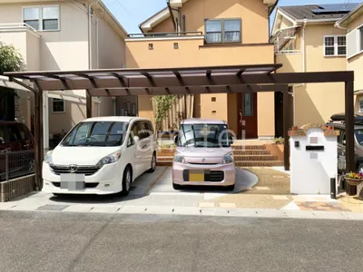 カーポート2台(ワイド) ツイン YKKAP エフルージュグラン FIRST フラット屋根 駐車場ガレージ床 土間コンクリート仕上 化粧砂利目地