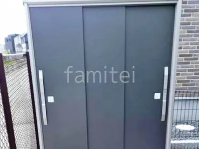 本体色 グラファイトメタリック