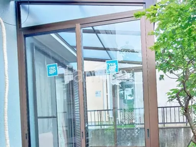 引き戸 樹脂デッキ サンルーム（テラス囲い） YKKAP ソラリアF フラット屋根