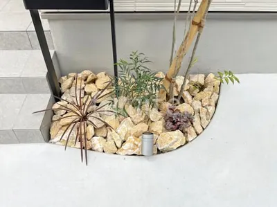 ロックガーデン 栗石