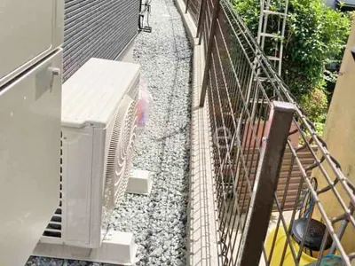 犬走り 防犯砂利敷き バラス砕石 防草シート加工