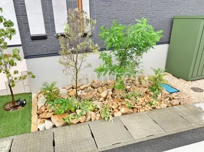 ロックガーデン 割栗石