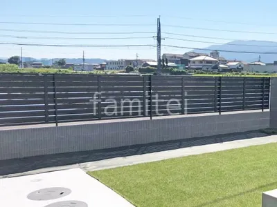ブロック塀 (化粧ブロック) ユニソン ジャスティ アルミ形材 フェンス LIXIL AB YS3型 横スリット3 目隠し