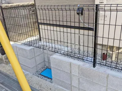 ブロック塀 （化粧ブロック） 太陽エコブロックス 普通CB  スチールメッシュ フェンス YKKAP イーネット3F型 スチール柱 境界・メッシュ