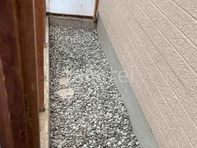 バラス敷き 防草シート加工 既存植栽撤去