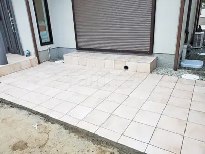 タイルデッキ 壁2面  LIXIL デザレートネオ テラコッタ風