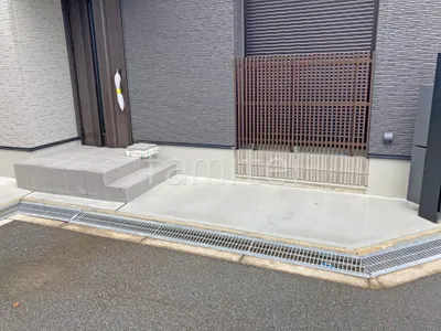 玄関アプローチ 土間コンクリート