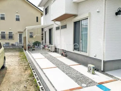 駐車場ガレージ床 土間コンクリート レンガ目地