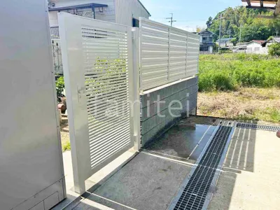 アルミ形材 フェンス LIXIL AB YL3型 横ルーバー3 目隠し ブロック塀 （化粧ブロック） ユニソン ジャスティ  片開き 門扉 LIXIL AB YR1型 細横桟 