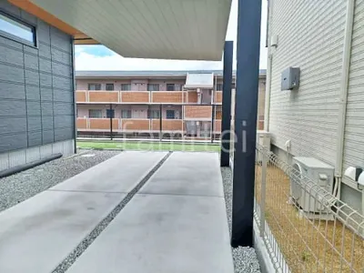 柱色 ブラック