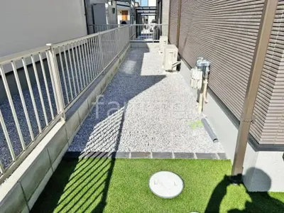 犬走り 伊吹砂利敷き 防草シート加工