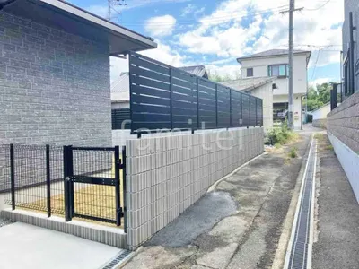 ブロック塀 （化粧ブロック） ユニソン アルタ  アルミ形材 フェンス LIXIL AB YS3型 横スリット3 目隠し