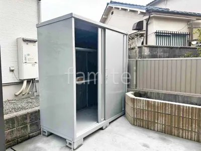 本体色 チャコールグレー