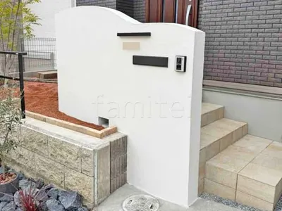 塗り壁門柱 タカショー ジョリパット塗装 郵便受けポスト YKKAP エクステリアポストG3型