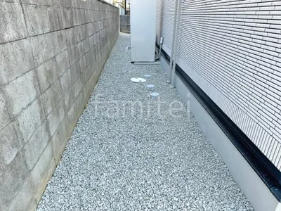 犬走り 防犯砂利敷き バラス砕石 防草シート加工
