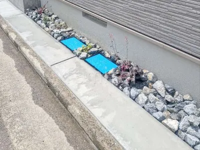 ロックガーデン 栗石敷き