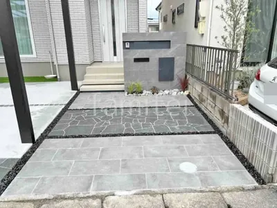  玄関アプローチ 床タイル貼り タカショー セラレバンテ 床石貼り 乱形石 石英岩