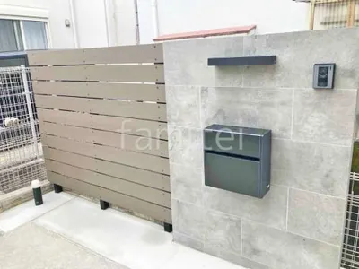 モダン門柱 壁タイル貼り タカショー セラレバンテ 郵便受けポスト 施主支給