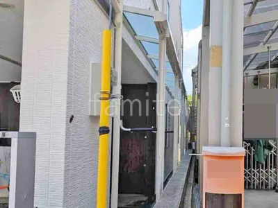 １階テラス屋根 連棟 （雨除け） YKKAP ソラリアF フラット屋根 スタンダード 壁付